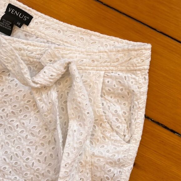 *COQUETTE-GIRL* Venus Sz 14 EUC White Eyelet Waist Tie Trouser Shorts - Picture 3 of 7